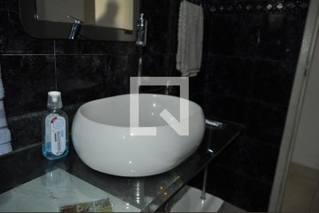 Casa à venda com 200m², 3 quartos e 1 vagaBanheiro