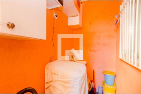 Casa à venda com 98m², 2 quartos e 2 vagasÁrea de Serviço