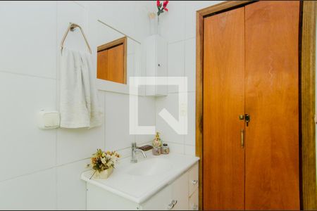 Casa à venda com 98m², 2 quartos e 2 vagasBanheiro