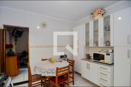 Casa à venda com 98m², 2 quartos e 2 vagasCozinha