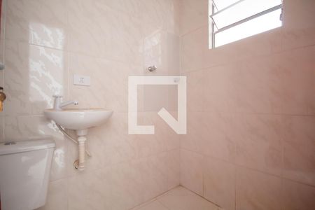 Banheiro de casa para alugar com 2 quartos, 51m² em Jardim Primeiro de Maio (chacara Fazendinha), Osasco