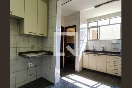 Apartamento à venda com 302m², 5 quartos e 5 vagasCozinha