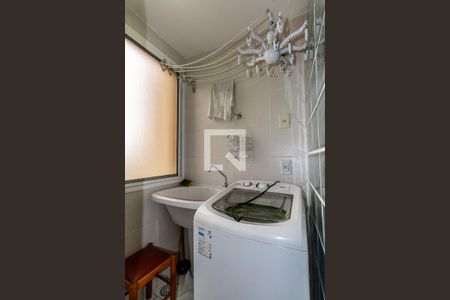 Apartamento à venda com 67m², 3 quartos e 1 vaga Apartamento à venda com 67m², 3 quartos e 1 vagaCozinha e Área de Serviço