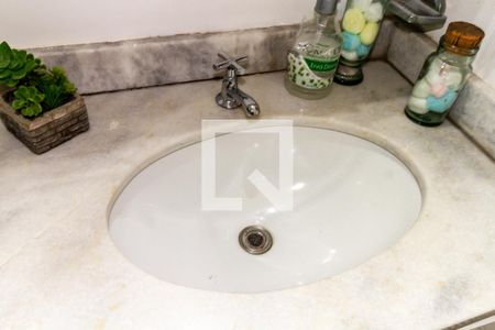 Apartamento à venda com 67m², 3 quartos e 1 vaga Apartamento à venda com 67m², 3 quartos e 1 vagaBanheiro Social