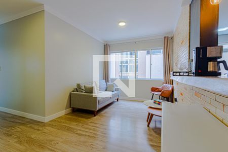 Sala de apartamento para alugar com 2 quartos, 73m² em Kobrasol, São José