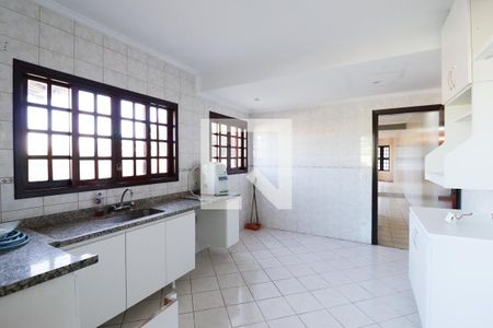 Casa à venda com 240m², 3 quartos e 4 vagasCozinha