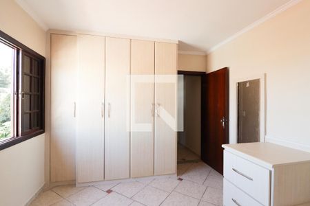 Casa à venda com 240m², 3 quartos e 4 vagasQuarto 2