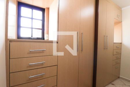 Casa à venda com 240m², 3 quartos e 4 vagasCloset da Suíte