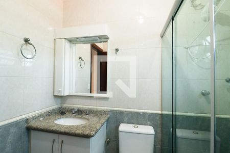 Casa à venda com 240m², 3 quartos e 4 vagasBanheiro Social