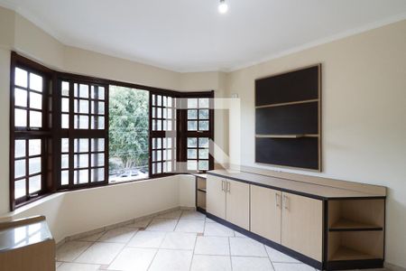 Casa à venda com 240m², 3 quartos e 4 vagasSuíte