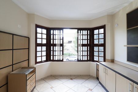 Casa à venda com 240m², 3 quartos e 4 vagasSuíte