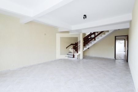 Casa à venda com 240m², 3 quartos e 4 vagasSalão de Festas