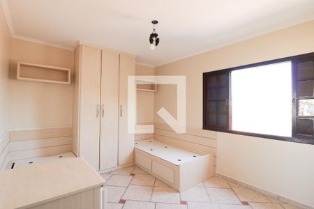 Casa à venda com 240m², 3 quartos e 4 vagasQuarto 2