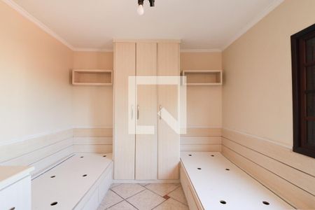 Casa à venda com 240m², 3 quartos e 4 vagasQuarto 2