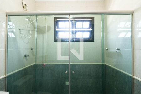 Casa à venda com 240m², 3 quartos e 4 vagasBanheiro Social