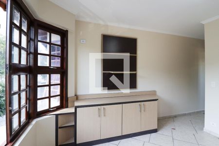 Casa à venda com 240m², 3 quartos e 4 vagasSuíte