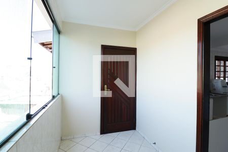 Casa à venda com 240m², 3 quartos e 4 vagasÁrea de Serviço