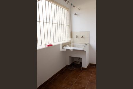 Casa à venda com 130m², 3 quartos e sem vagaÁrea de Serviço