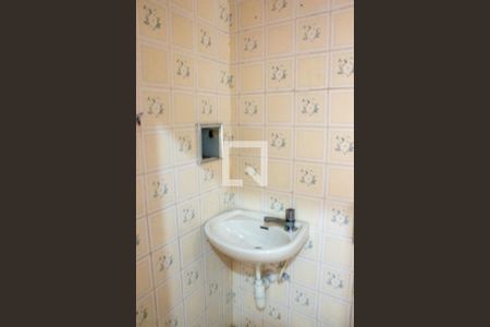 Casa à venda com 130m², 3 quartos e sem vagaÁrea de Serviço