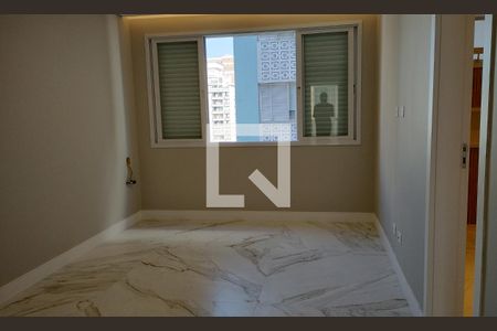 Apartamento à venda com 160m², 3 quartos e 2 vagasQuarto3