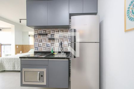 Cozinha de kitnet/studio à venda com 1 quarto, 31m² em Campo Belo, São Paulo