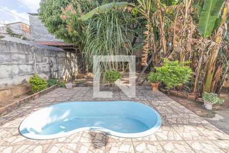 Casa à venda com 400m², 4 quartos e 2 vagasQuintal