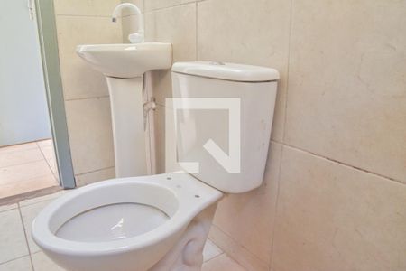 Casa para alugar com 50m², 2 quartos e 1 vaga Casa para alugar com 50m², 2 quartos e 1 vagaBanheiro