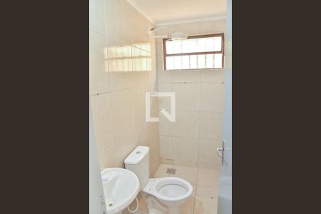 Casa para alugar com 50m², 2 quartos e 1 vaga Casa para alugar com 50m², 2 quartos e 1 vagaBanheiro