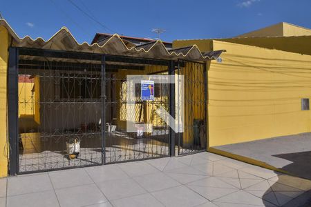 Casa para alugar com 50m², 2 quartos e 1 vaga Casa para alugar com 50m², 2 quartos e 1 vagaEntrada