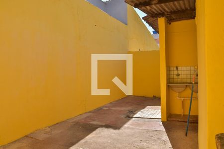 Casa para alugar com 50m², 2 quartos e 1 vaga Casa para alugar com 50m², 2 quartos e 1 vagaEntrada