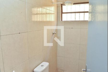 Casa para alugar com 50m², 2 quartos e 1 vaga Casa para alugar com 50m², 2 quartos e 1 vagaBanheiro