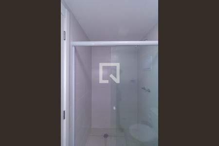 Banheiro de kitnet/studio para alugar com 1 quarto, 26m² em Jardim Independência (são Paulo), São Paulo