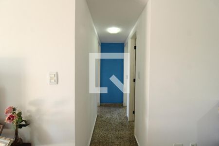 Apartamento à venda com 68m², 2 quartos e 1 vagaCorredor