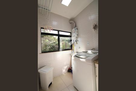 Apartamento à venda com 68m², 2 quartos e 1 vagaÁrea de Serviço