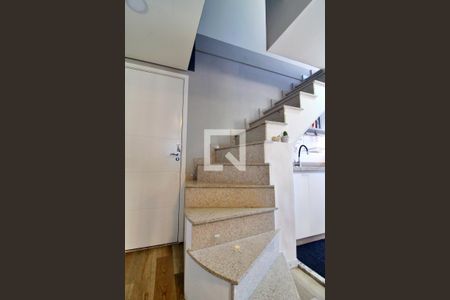 Apartamento à venda com 115m², 3 quartos e 2 vagasEscada