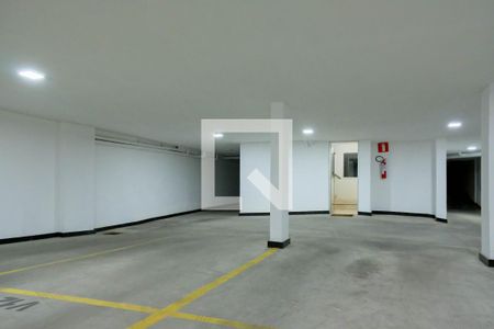 Estacionamento de apartamento para alugar com 4 quartos, 152m² em Santa Cruz, Belo Horizonte