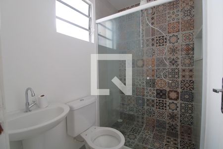 Banheiro de casa para alugar com 1 quarto, 37m² em Indianópolis, São Paulo