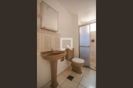Banheiro de apartamento à venda com 1 quarto, 43m² em Jardim do Salso, Porto Alegre