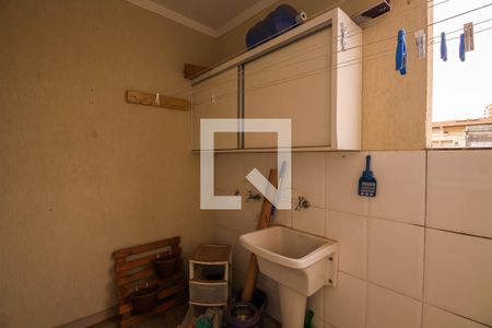 Casa de condomínio à venda com 185m², 3 quartos e 2 vagas Casa de condomínio à venda com 185m², 3 quartos e 2 vagasÁrea de Serviço