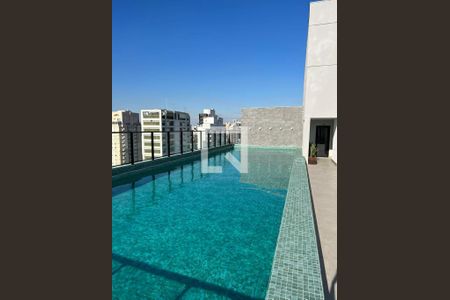 Apartamento à venda com 32m², 1 quarto e sem vaga Apartamento à venda com 32m², 1 quarto e sem vagaÁrea comum - Piscina