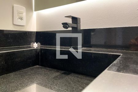 Banheiro de apartamento à venda com 1 quarto, 32m² em Perdizes, São Paulo