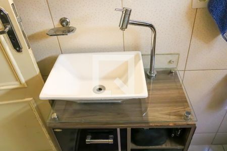 Casa à venda com 100m², 2 quartos e 1 vaga Casa à venda com 100m², 2 quartos e 1 vagaBanheiro