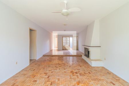 Sala de casa à venda com 3 quartos, 177m² em Campo Novo, Porto Alegre