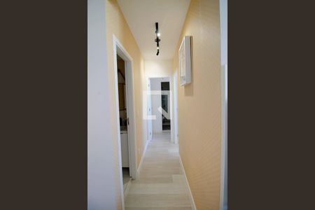 Corredor  de apartamento para alugar com 2 quartos, 56m² em Vila Andrade, São Paulo