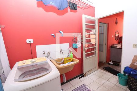 Casa à venda com 250m², 1 quarto e 1 vaga Casa à venda com 250m², 1 quarto e 1 vagaLavanderia