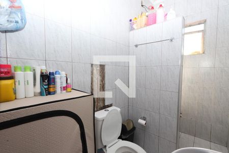 Casa à venda com 250m², 1 quarto e 1 vaga Casa à venda com 250m², 1 quarto e 1 vagaBanheiro da edícula