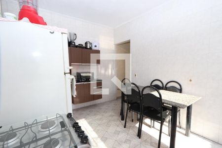 Casa à venda com 250m², 1 quarto e 1 vaga Casa à venda com 250m², 1 quarto e 1 vagaCozinha da edícula