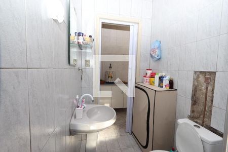 Casa à venda com 250m², 1 quarto e 1 vaga Casa à venda com 250m², 1 quarto e 1 vagaBanheiro da edícula