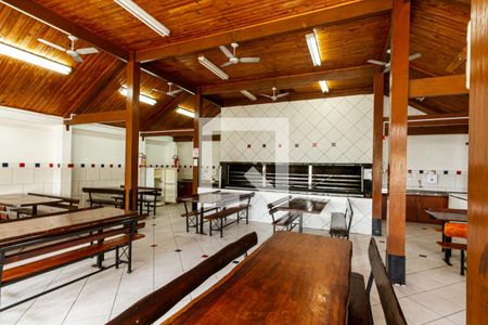 Apartamento à venda com 60m², 2 quartos e 1 vaga Apartamento à venda com 60m², 2 quartos e 1 vagaÁrea comum - Salão de festas