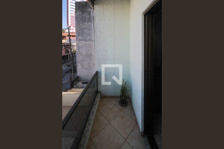 Casa à venda com 117m², 3 quartos e 2 vagas Casa à venda com 117m², 3 quartos e 2 vagasVaranda